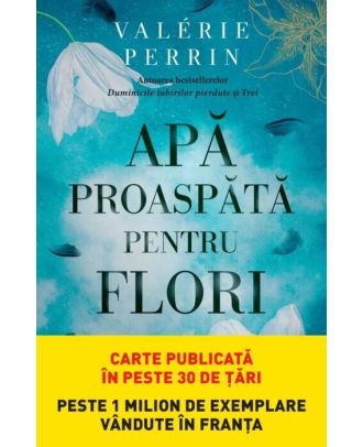 Apă proaspătă pentru flori