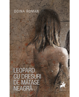 Leopard cu dresuri de matase neagra